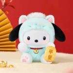 サンリオファミリー招き猫シリーズのブラインドケースをあしらったぬいぐるみ飾りです